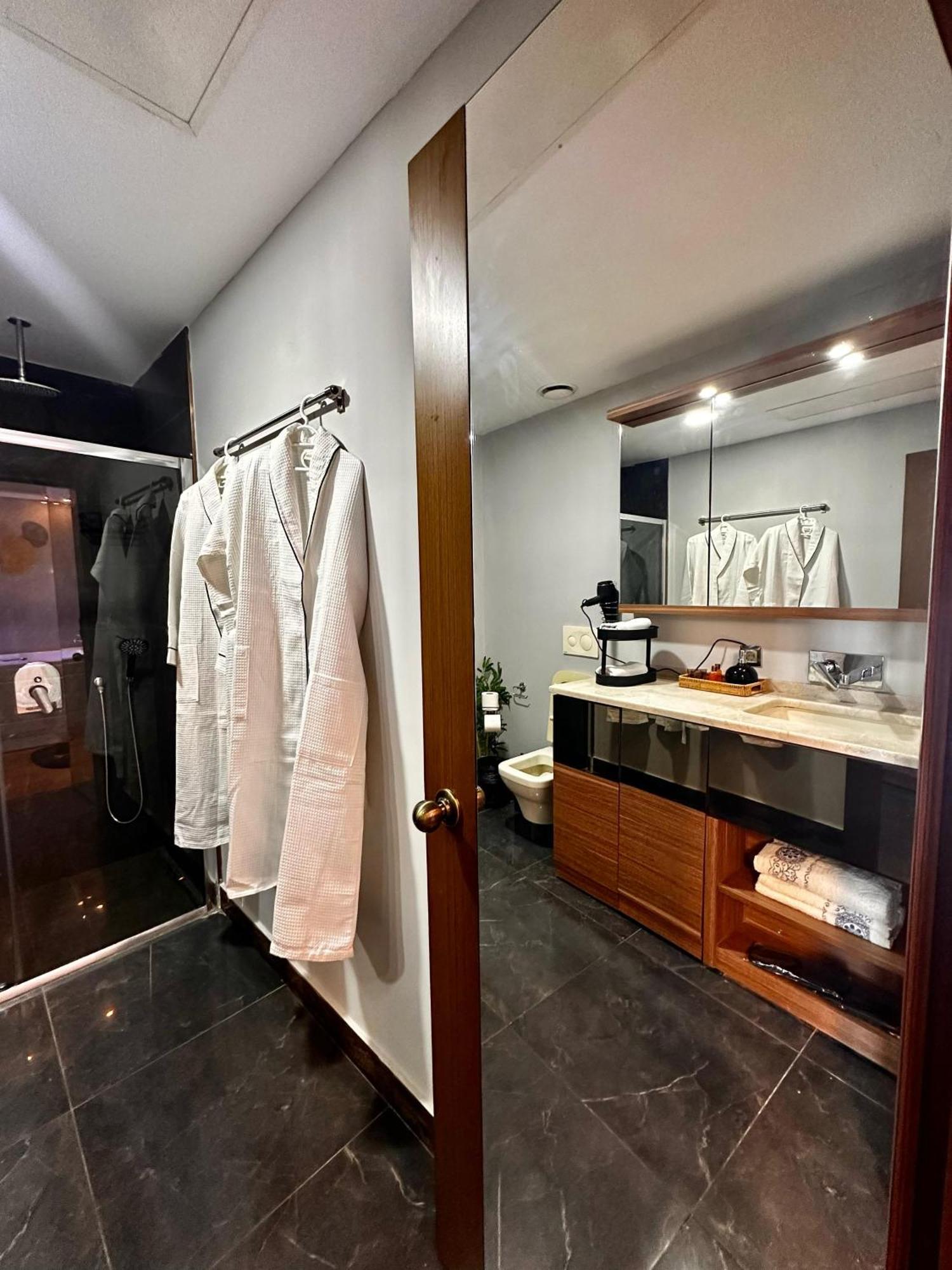 Sabiha Gokcen Hotel Istanbul Houses Eksteriør billede